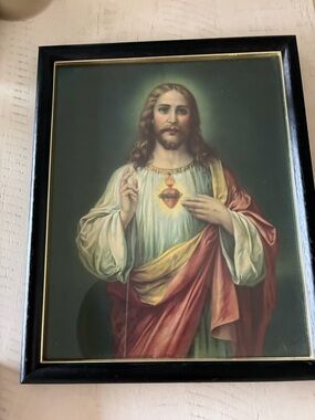 Vintage Photo of Jesus, says sacred heart of Jesus at bottom.